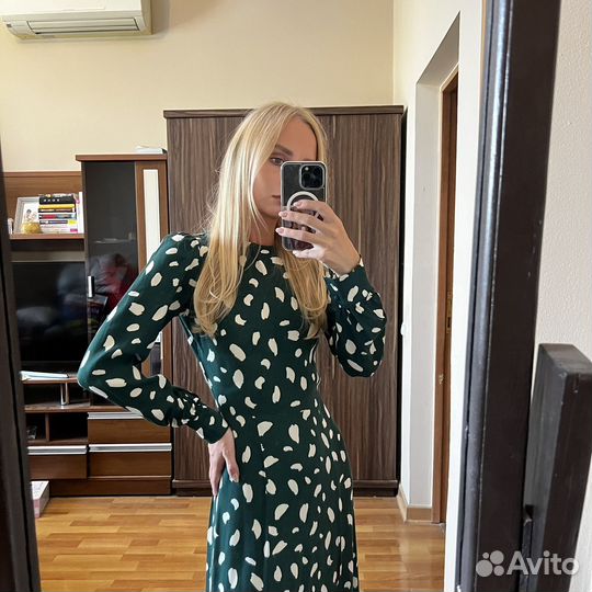 Платье Reformation