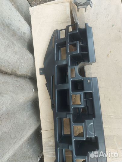 Усилитель переднего бампера Hyundai Solaris