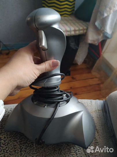 Джойстик Trust