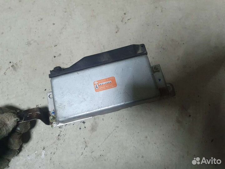 Блок управления abs Nissan Bluebird