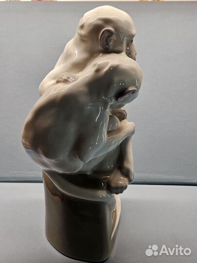 Статуэтка фарфор обезьяны