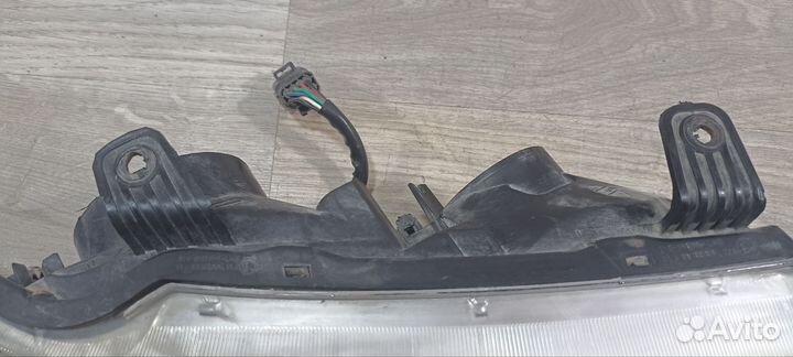 Фара ниссан альмера классик B10 правая