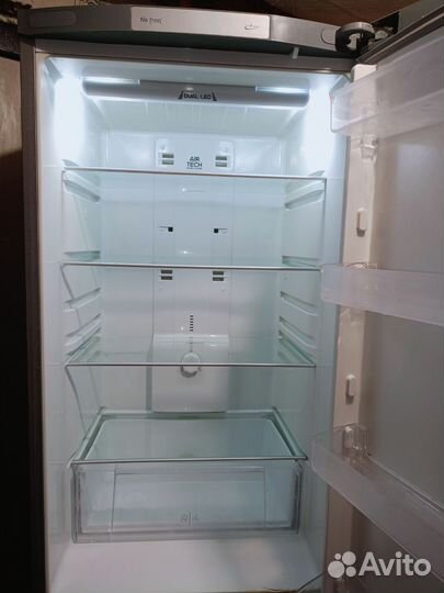 Холодильник Hotpoint Ariston no frost