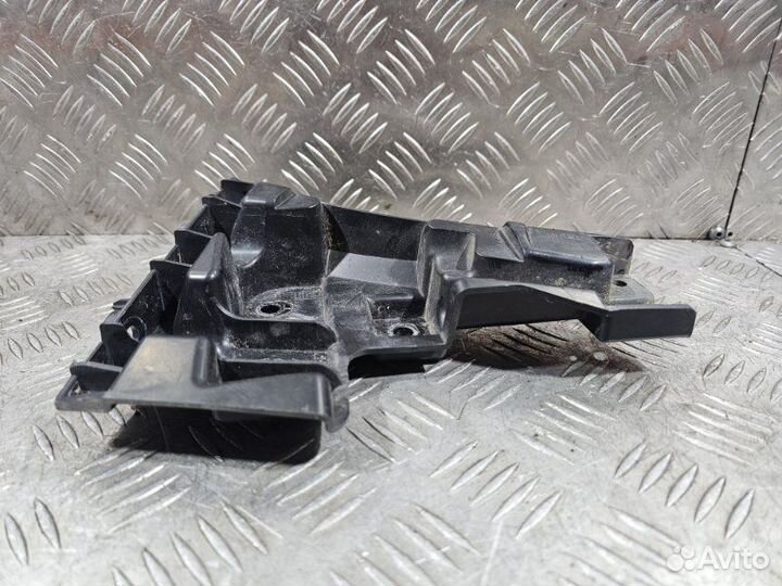 Крепление бампера переднее левое Volvo S60 FS