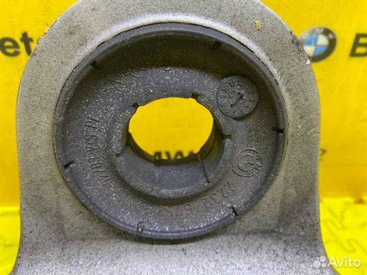 Кронштейн кпп Bmw 7 E65 N62B48 2007