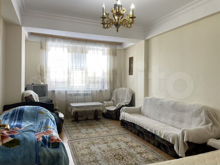 1-к. квартира, 42 м², 3/6 эт.