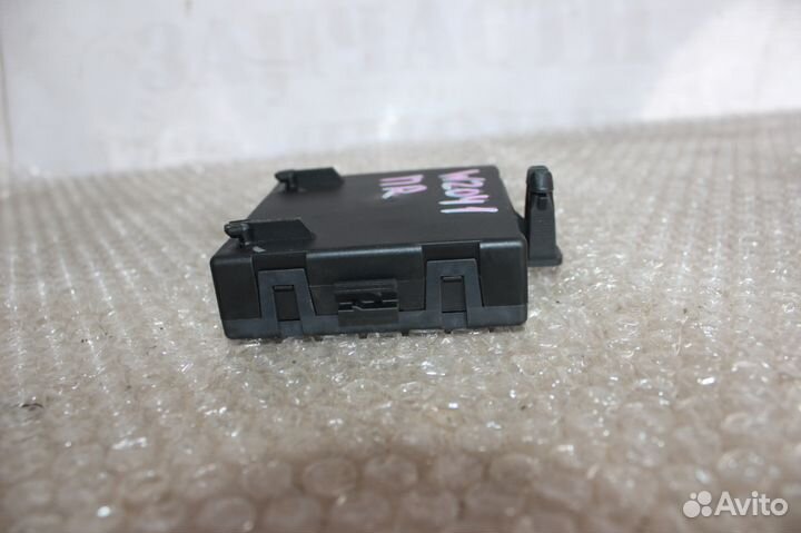 Блок упр-я двери пер прав Mercedes C-Class W204