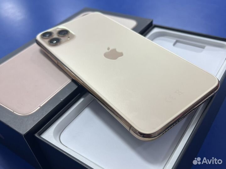 iPhone 11 pro max 256 золотой