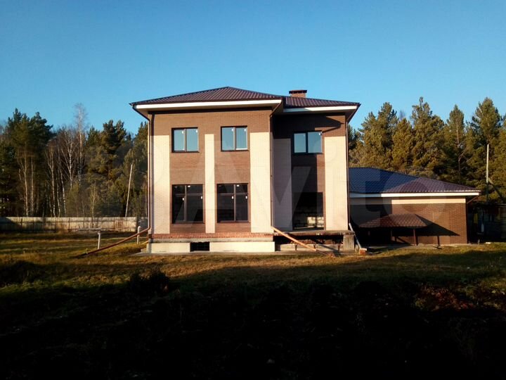 Коттедж 300 м² на участке 15 сот.