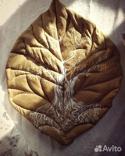 Коврик листик с авторской росписью