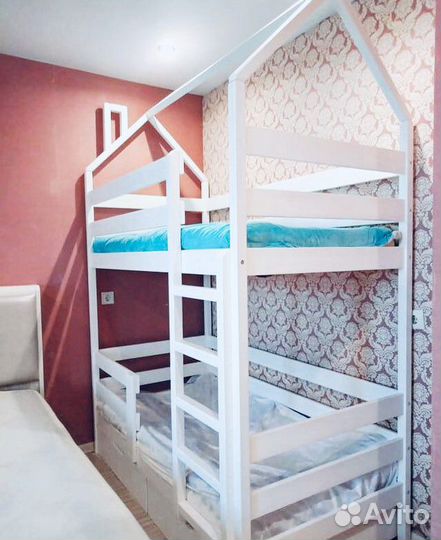Кровать двухьярусная детская