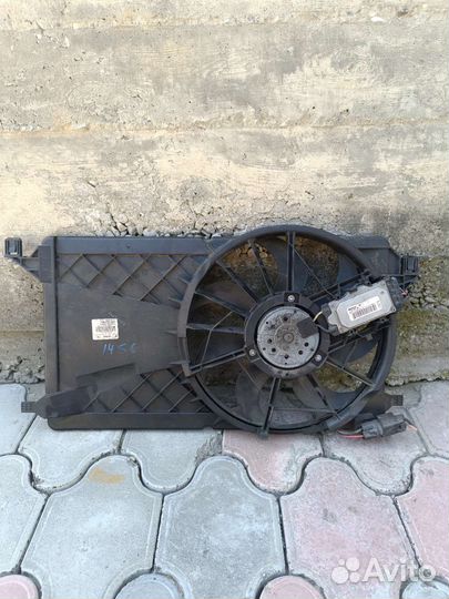 Вентилятор радиатора Ford Focus 2 2005-2008