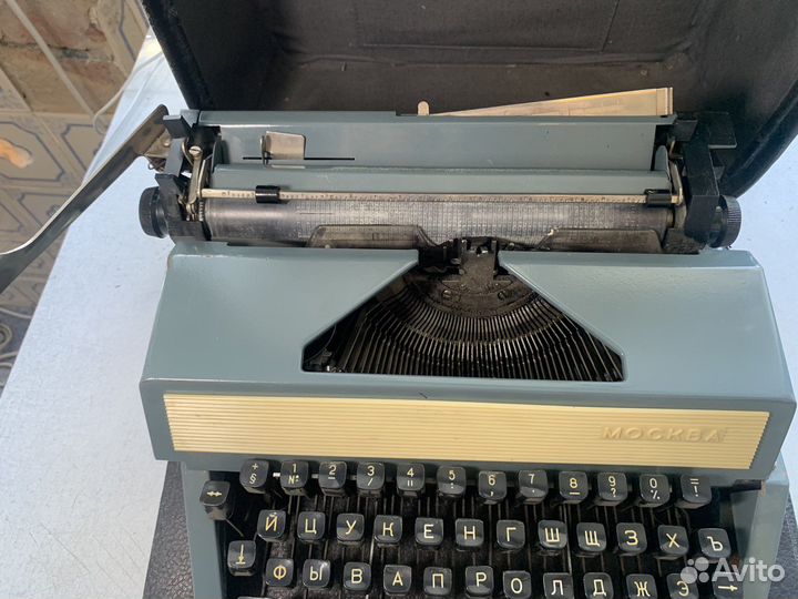 Пишущая печатная машинка москва
