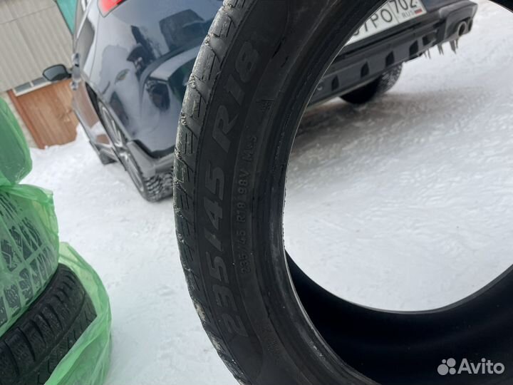 Pirelli Winter Sottozero 235/45 R18 98T