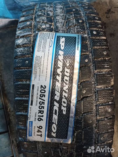 Dunlop SP Winter Ice 01 205/55 R16