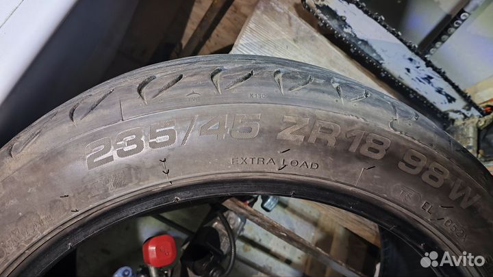 Kormoran Ultra High Performance 235/45 R18 98W