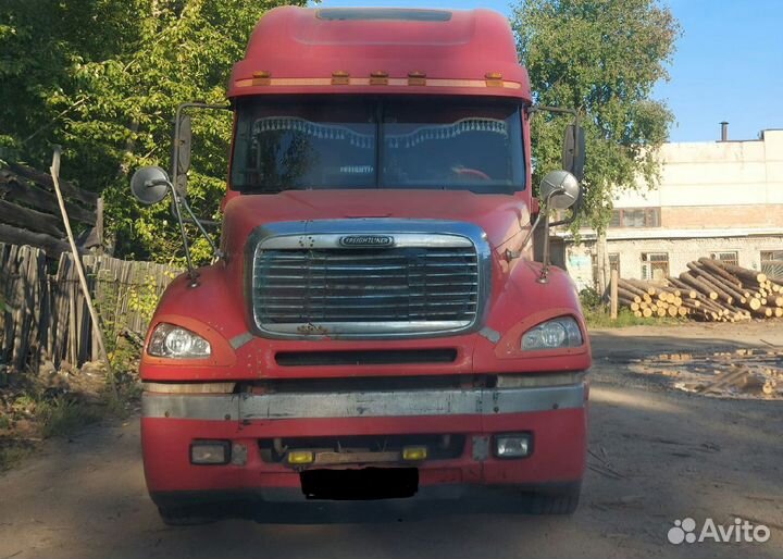 Боковое стекло Freightliner