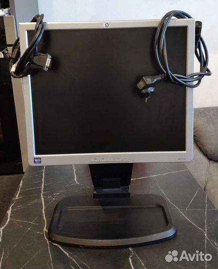 Продаю монитор HP 1740