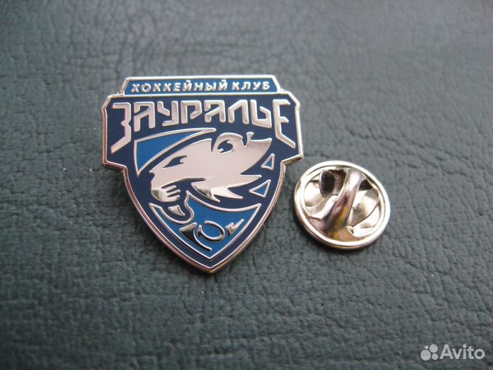 Значки клубов Высшей Хоккейной Лиги