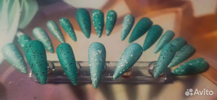 Для наращивания ногтей