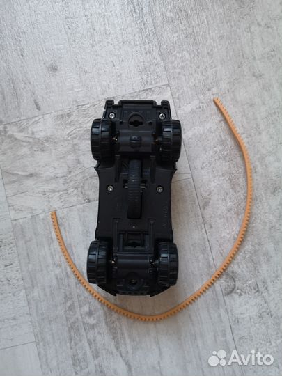 Машина hot wheels