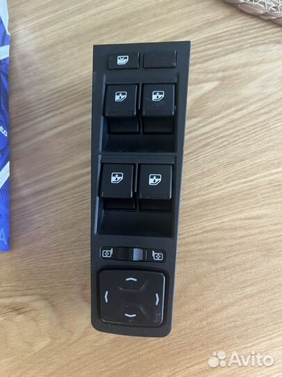 Блок управления стеклоподьемниками,Лада Веста