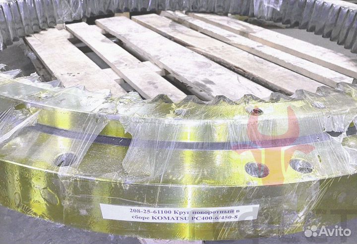 Опорно-поворотный круг Komatsu PC400-8