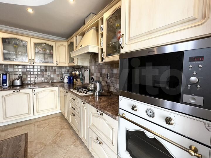 4-к. квартира, 105,2 м², 10/10 эт.