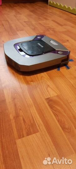 Робот-пылесос Philips