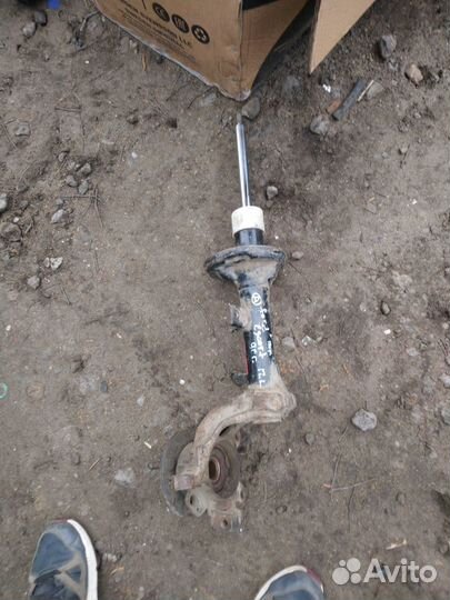 Амортизатор передний левый ford escort кулак ступи