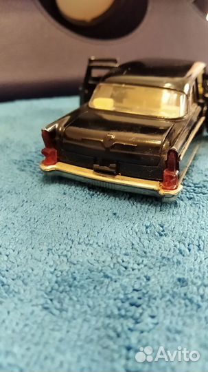 Модель Газ 13 Чайка