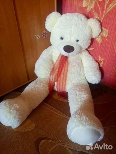 Плюшевый медведь огромный