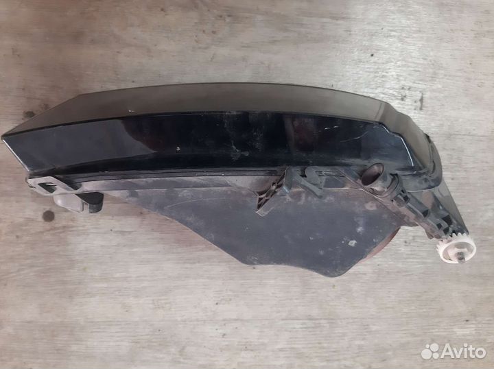 Птф передняя левая Volkswagen golf 5G0 941 661D