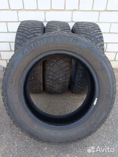 Goodyear Ultragrip Ice Arctic 185/65 R15