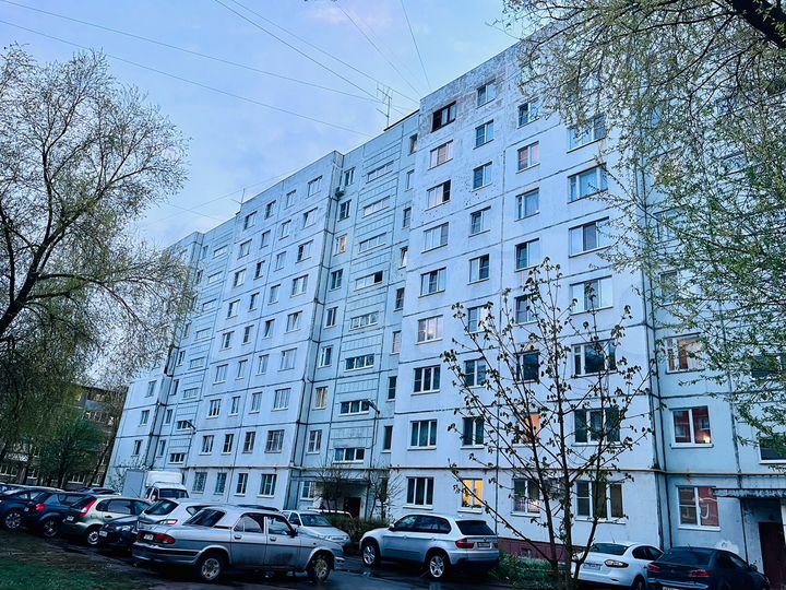 2-к. квартира, 53 м², 9/9 эт.
