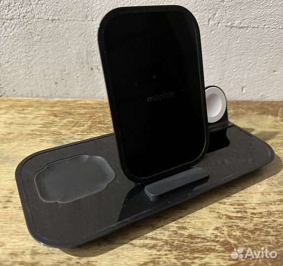 Беспроводная зарядная станция Mophie для iPhone