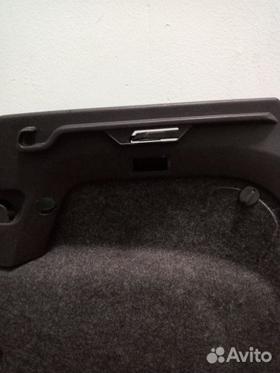 Обшивка багажника правая Volkswagen Polo хетчбек