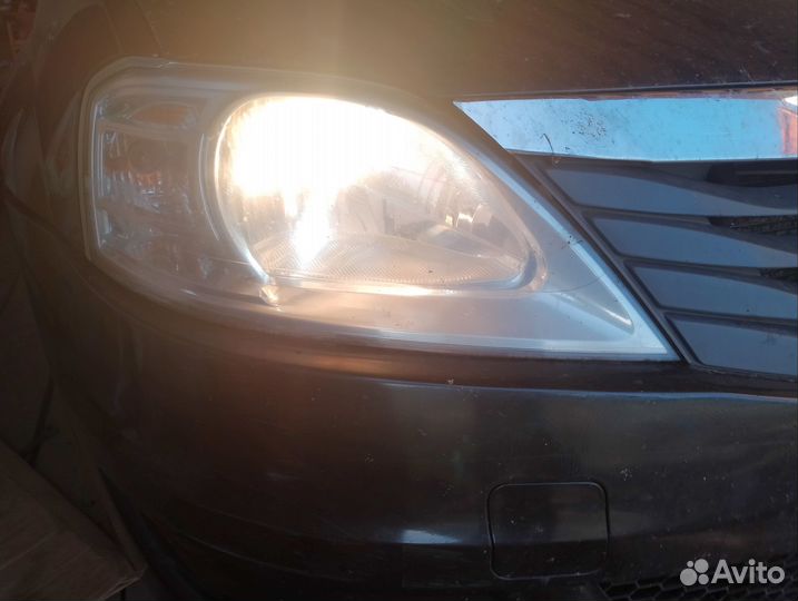 Фара renault logan