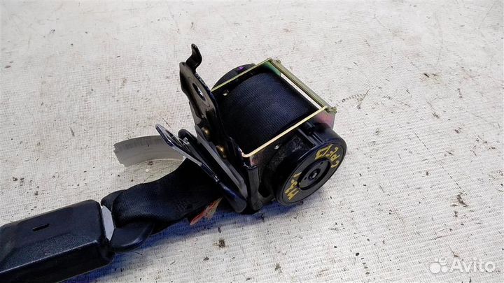 Ремень безопасности задний Mazda 3 BK 02-09г