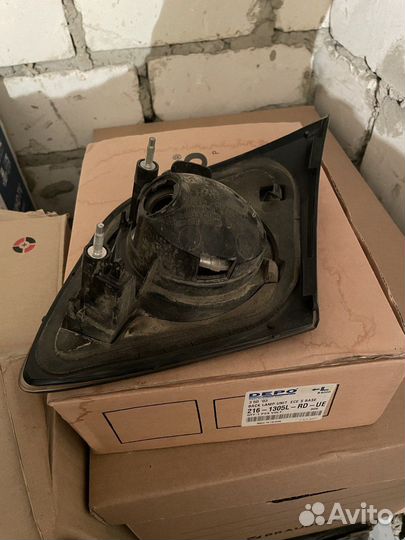 Задний фонарь внутренний левый мазда 3 (хэтчбэк)