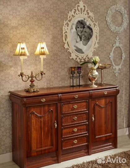 Комплект мебели в испанском стиле