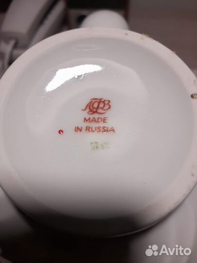 Фарфоровый чайный сервиз