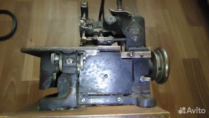 Оверлок класс 51А СССР артель Универсал (Полтава)