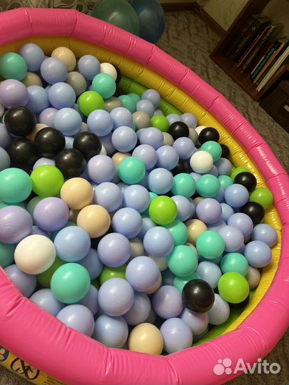 Бассейн с шариками