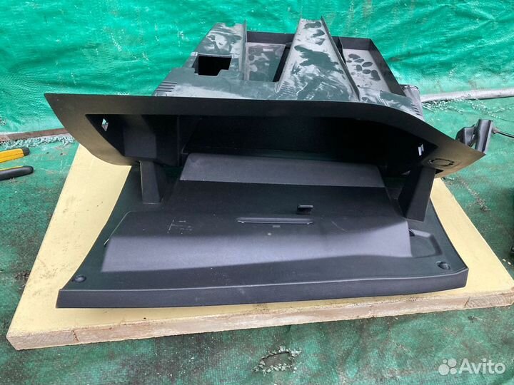 Бардачок Ford Focus III Форд Фокус 3