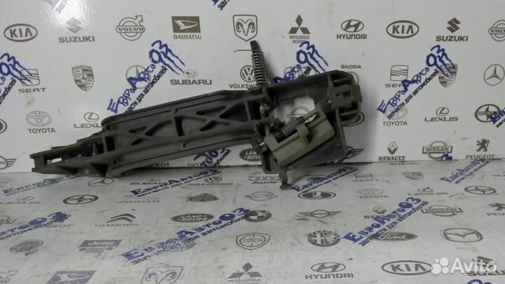 Кронштейн ручки задний левый Ford Fusion 2002-2012