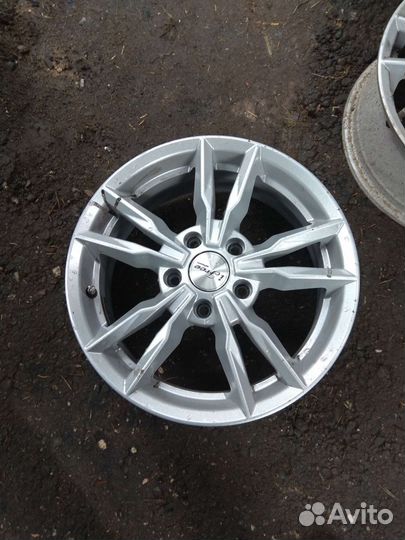 Продам литые диски r 16 5/114.3