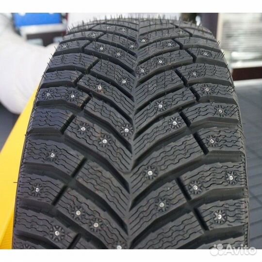 Michelin X-Ice North 4 225/45 R19 128