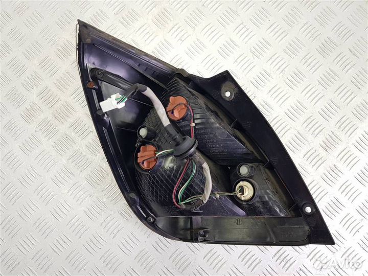 Фонарь задний правый Kia Rio