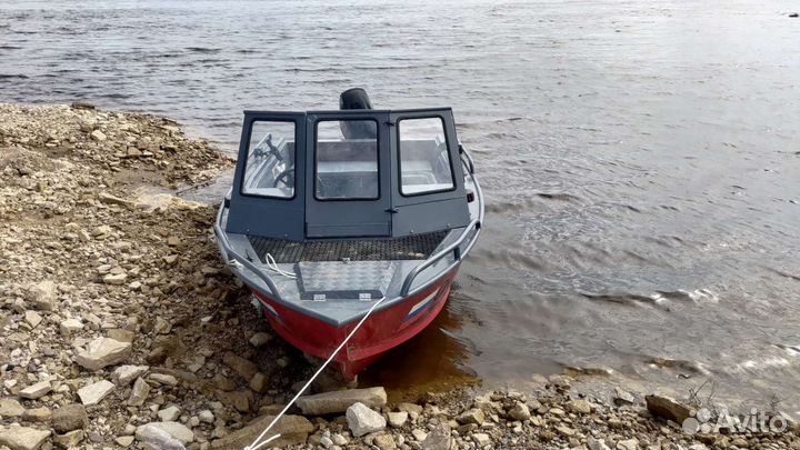 Моторная лодка